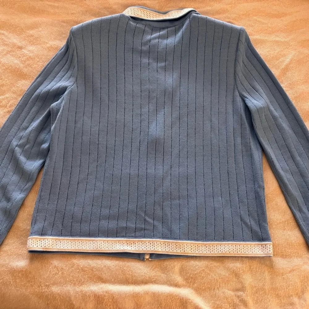 NWT Soft Blue Zip-Up Sweater with White and Tan Accents Sz L